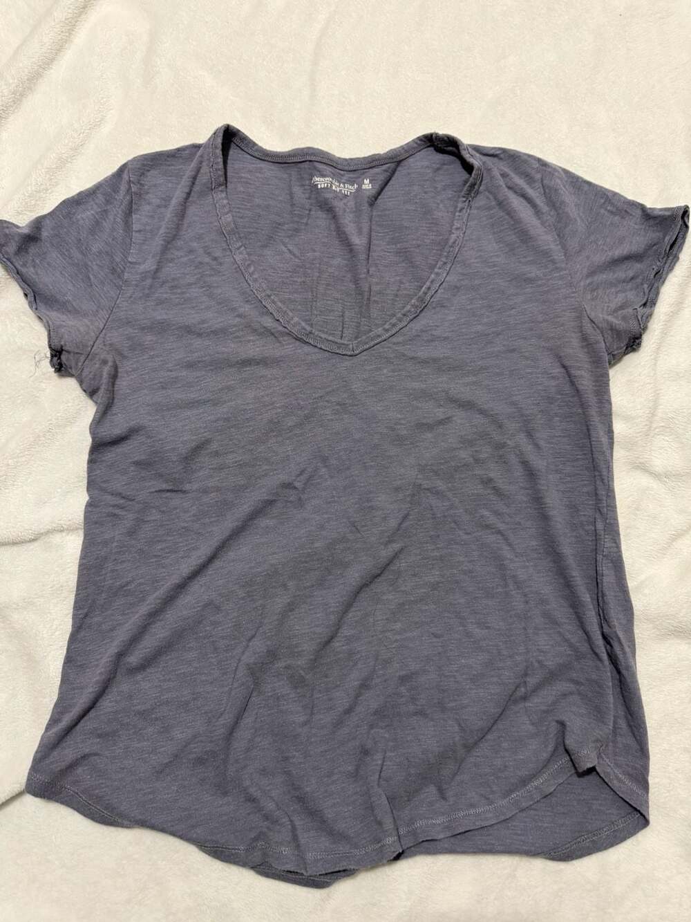 Abercrombie & Fitch Soft A&F Tee Size M Gray V-Neck Slub Short Sleeve